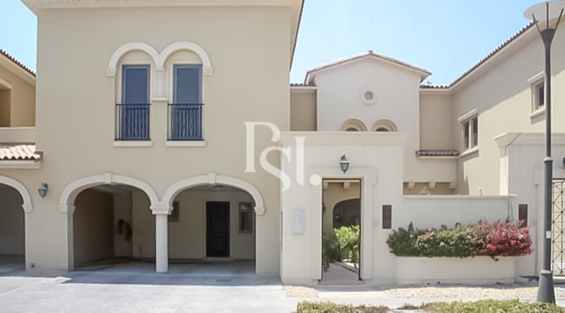 Get ready to experience the luxurious 4BR Townhouse | Prime Location